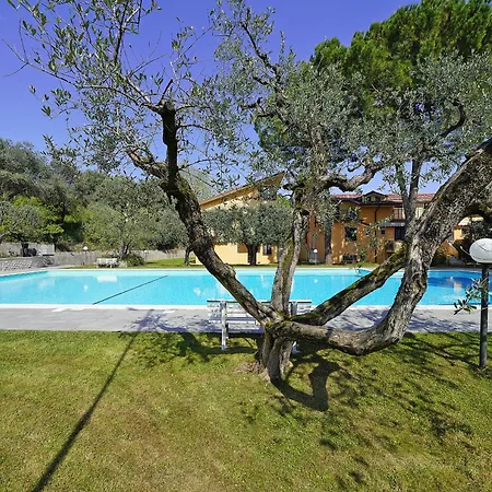 Olive Garden Garda - Pool&view