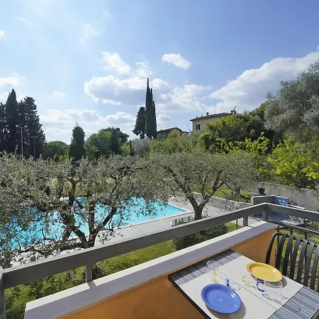 Olive Garden Garda - Pool & View